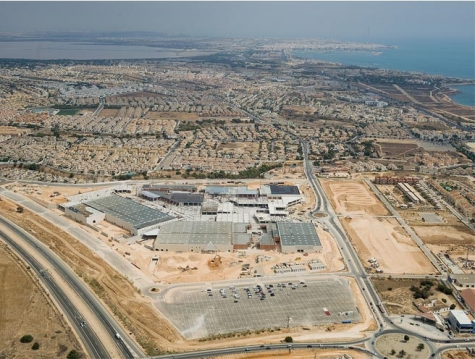 Sanjose ex&eacute;cutera la VRD du Centre Commercial La Zenia de Orihuela, Alicante