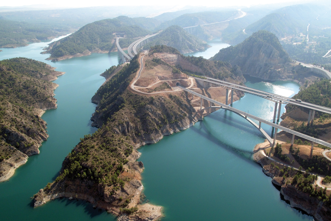 TRAMO EMBALSE DE CONTRERAS - VILLARGORDO DEL CABRIEL. AVE MADRID - VALÊNCIA