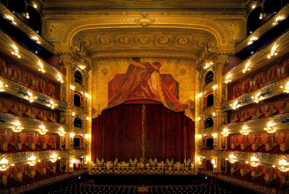 REABILITAÇÃO E VALORIZAÇÃO DO TEATRO COLÓN, BUENOS AIRES