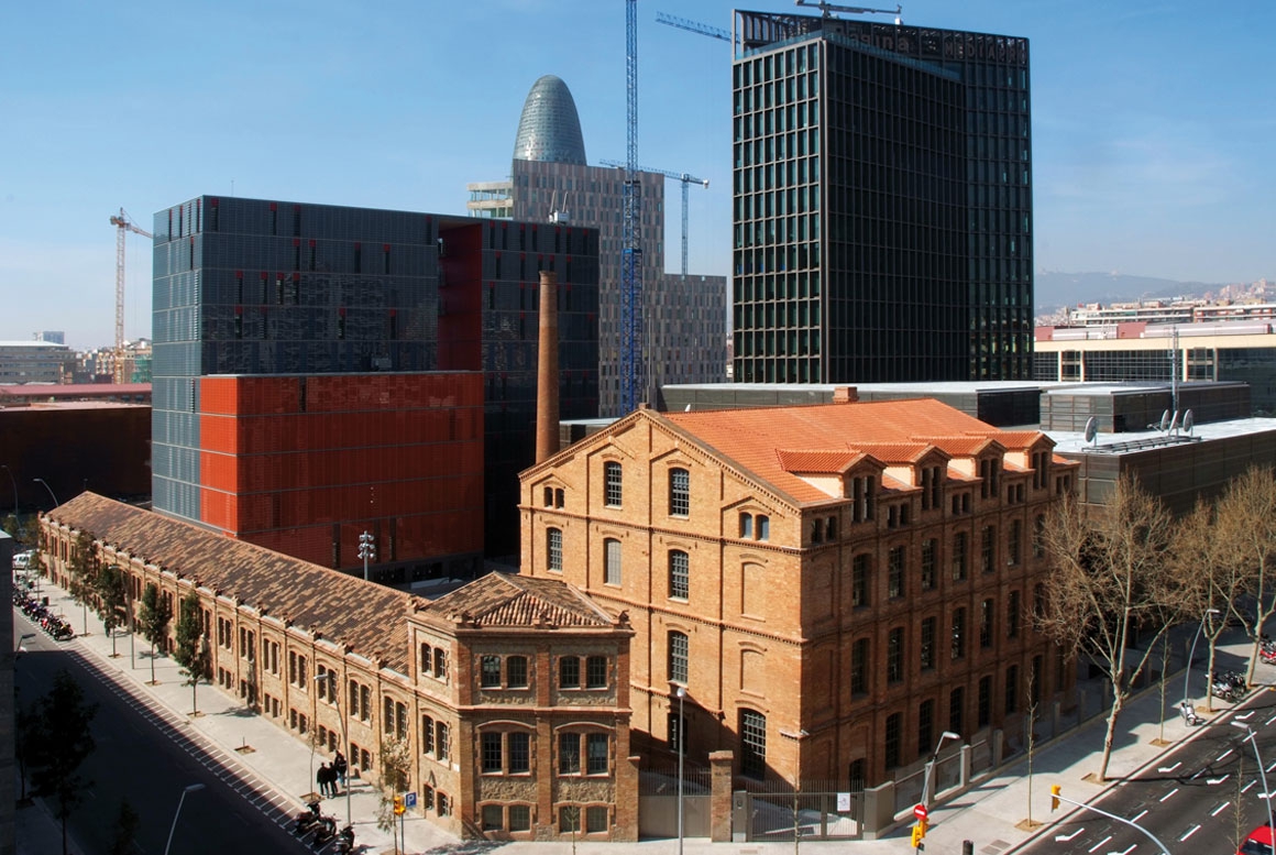 CAMPUS DE COMMUNICATION DE LUNIVERSITÉ POMPEU FABRA, BARCELONE 