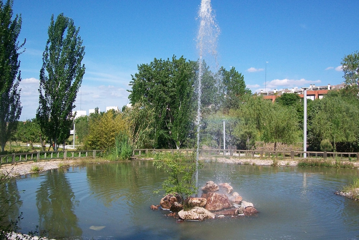 ÁREAS VERDES MUNICIPAIS, SEPARADORES CENTRAIS E MOBILIÁRIO URBANO DE SAN SEBASTIÁN DE LOS REYES, MADRID