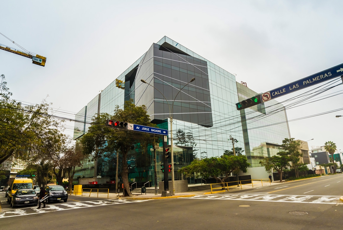 EDIFICIO EMPRESARIAL BASADRE  LAS PALMERAS, LIMA