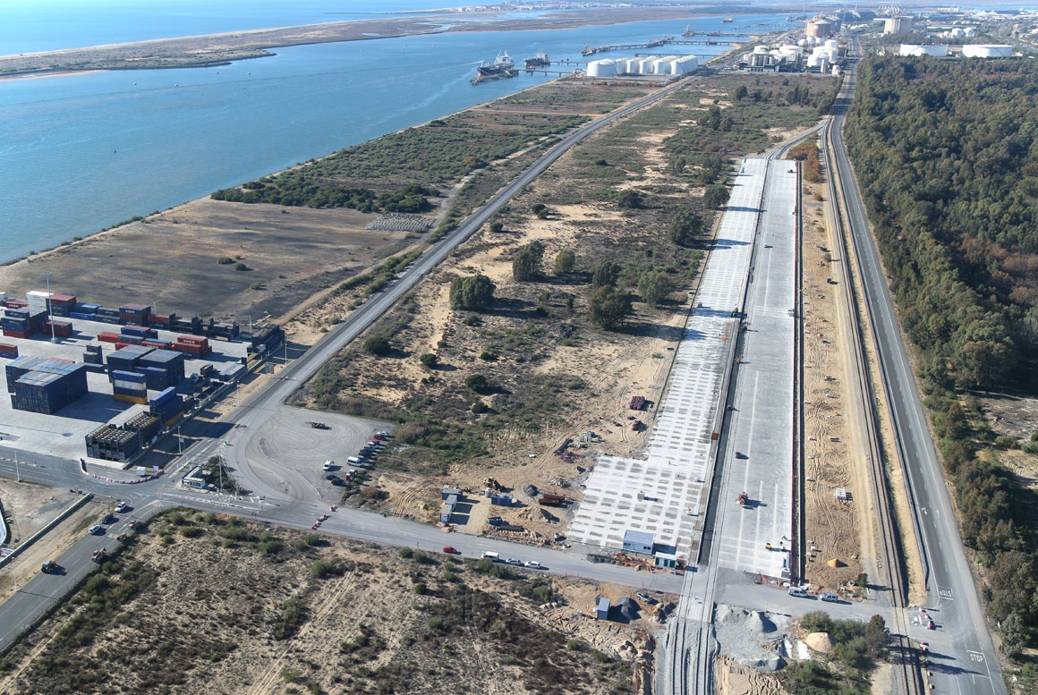 TERMINAL FERROVIARIA EN EL MUELLE SUR DE HUELVA