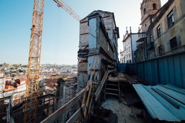 SANJOSE will build a luxury boutique hotel on Calle Largo de S. Domingos in Oporto (Portugal) 