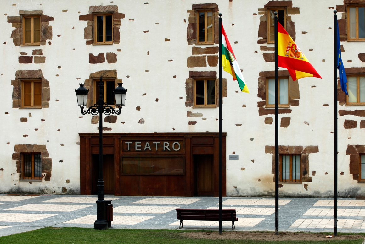 TEATRO DE LA REAL FÁBRICA DE PAÑOS EN EZCARAY, LA RIOJA