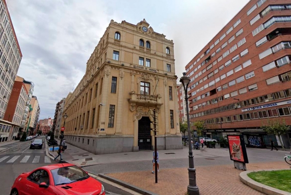 SANJOSE rehabilitar ntegramente el edificio administrativo Plaza Madrid 5 de Valladolid