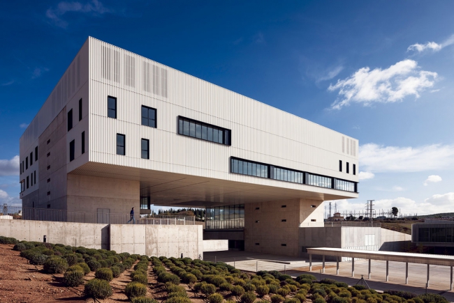 EDIFÍCIO DE TRANSFERÊNCIA DO CONHECIMENTO E SERVIÇOS GERAIS, UNIVERSIDADE DE JAÉN