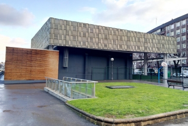 REHABILITACI�N Y CUBRIMIENTO DEL FRONT�N DE LA PLAZA AZOKA, BILBAO